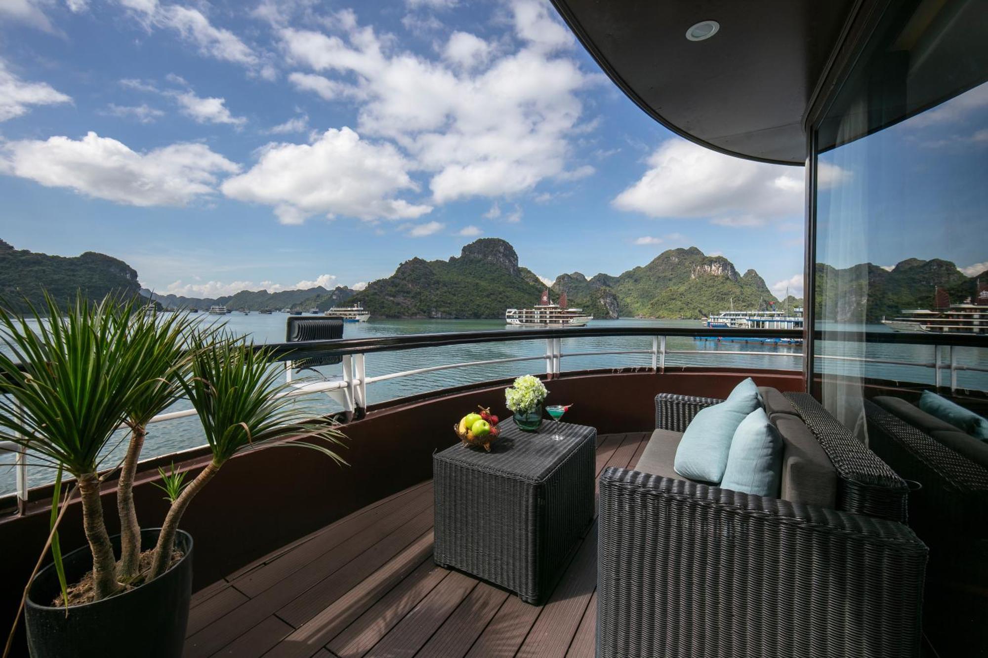 Hotel Le Theatre Cruises - Wonder On Lan Ha Bay Ha Long Zewnętrze zdjęcie